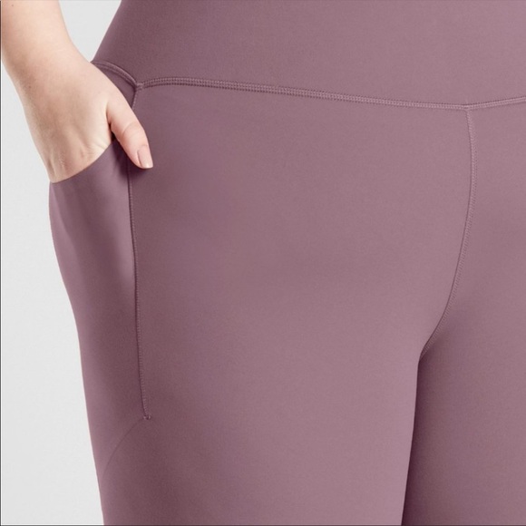 New Athleta Salutation Stash Pocket II Capri - Picture 3 of 8